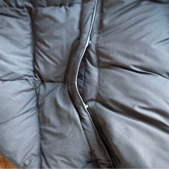 Uniqlo Men’s XL Powder Soft Down Puffer Jacket Black Hooded Like New - Picture 15 of 17